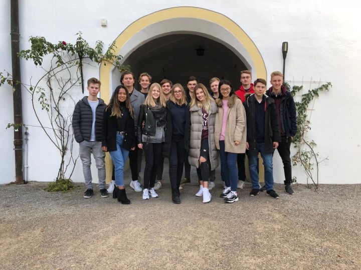 Schloss Reichersbeuern wird zu Schloss Bergbrunn Schüler Schloss Reichersbeuern wird zu Schloss Bergbrunn Schüler